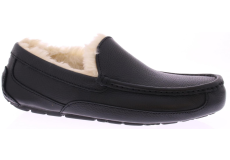 UGG Ascot Black Leather